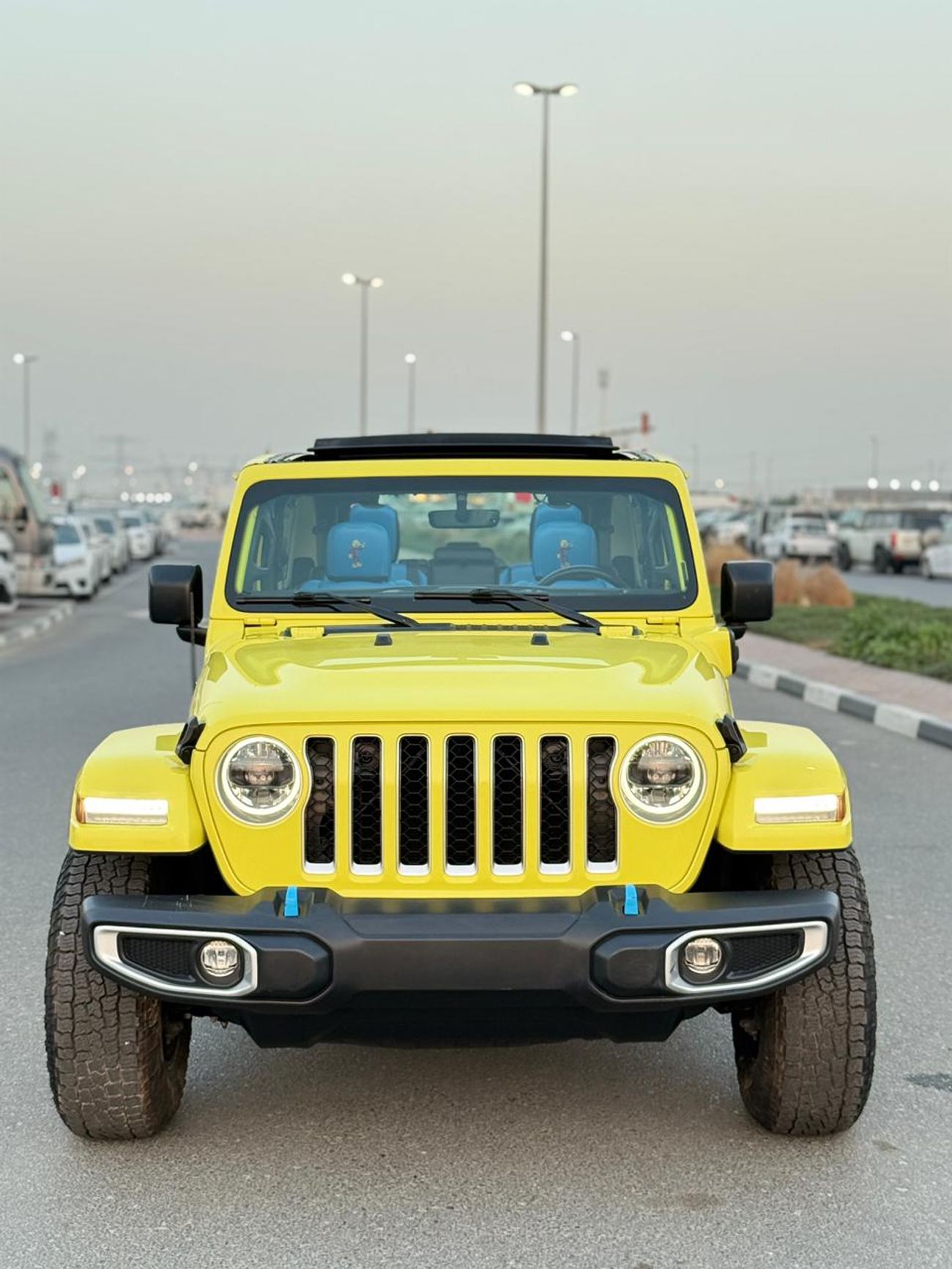 جيب رانجلر Hybrid Sahara 4XE Edition sport 2023