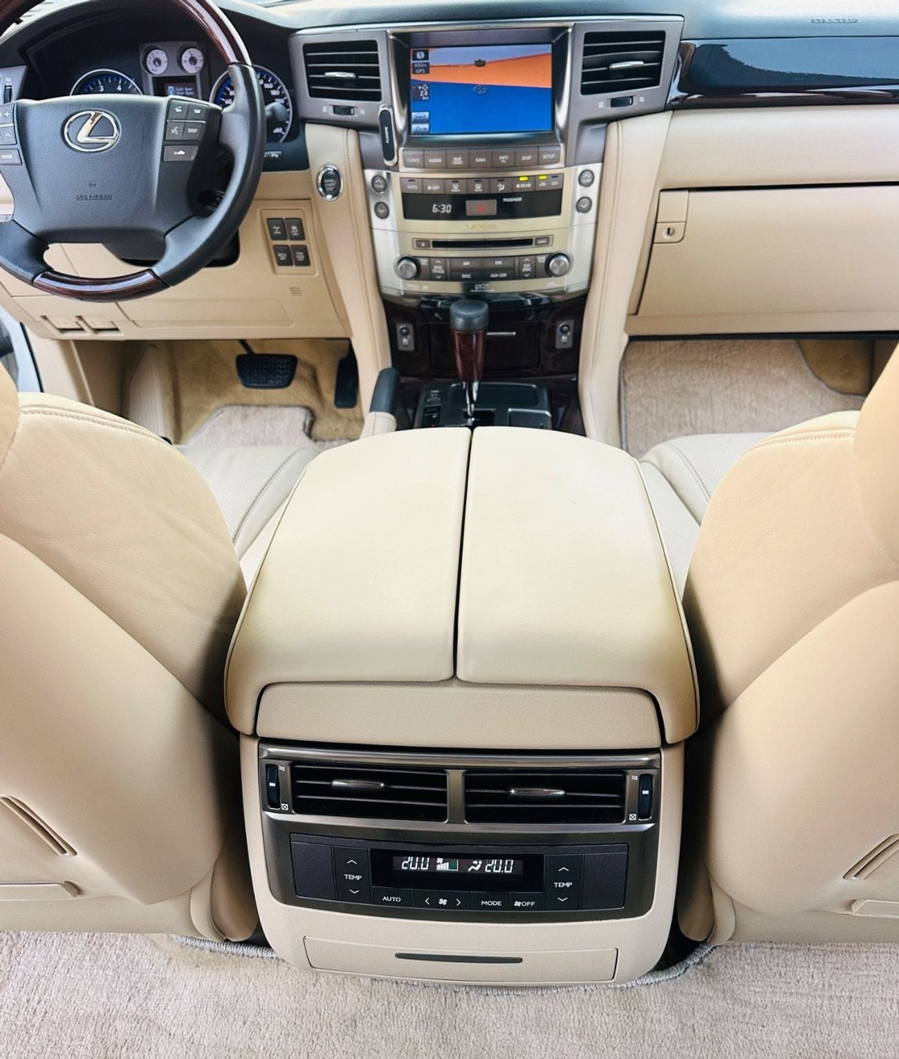 Lexus LX570 NAVIGATION SPORT