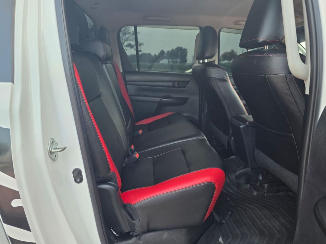 تويوتا هيلوكس -