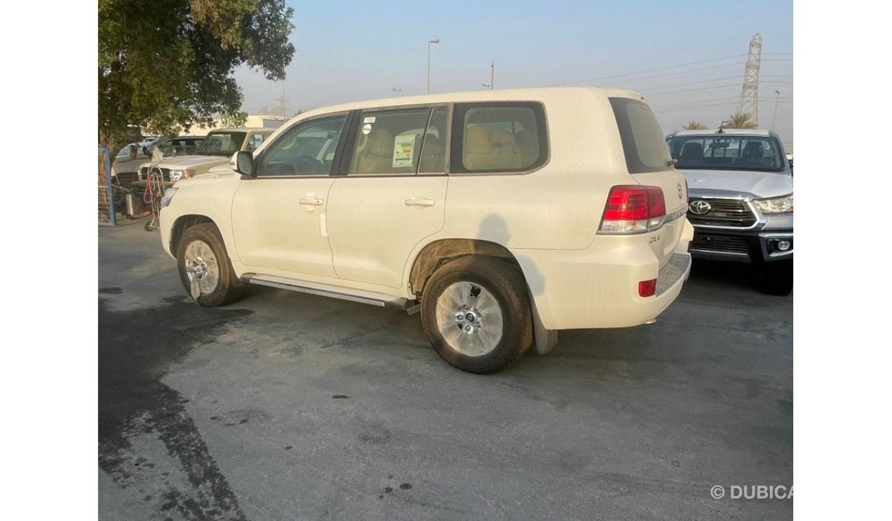 Toyota Land Cruiser V6 WITH ELECTRIC SEATS