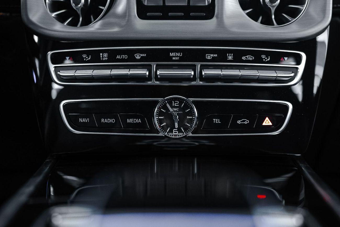 مرسيدس بنز G 63 AMG 2024 MERCEDES BENZ G63 AMG | BURMESTER 3D SURROUND SOUND | PANORAMIC SUNROOF