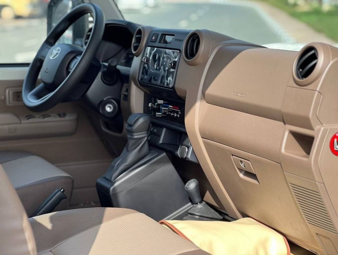 Toyota Land Cruiser Pick Up LC79 D/C 2.8L DSL A/T // 2024 // HIGH OPTION WITH WINCH , DIFF LOCK , POWER WINDOWS // SPECIAL OFFER