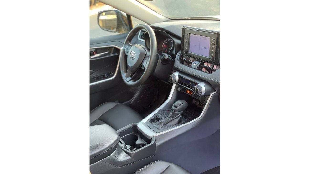 Toyota RAV4 2019 Toyota Rav4 XLE 4x4 AWD 2.5L V4 Full Option -