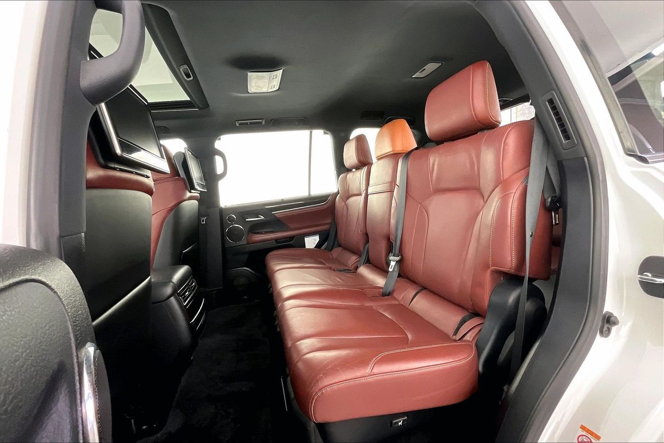 Lexus LX 570 Platinum | National Day Celebration | Guaranteed Warranty | 0 Down Payment