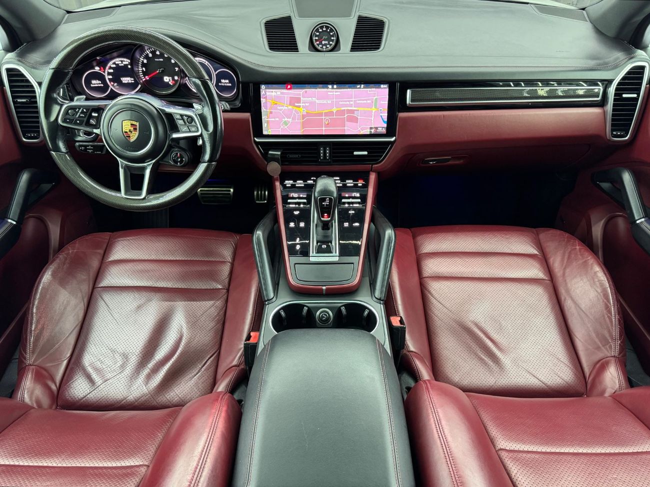 Porsche Cayenne S 2.9L (440 HP) 2019 Porsche Cayenne, 2027 Warranty, Full Service History, Sport Chrono Package, GCC