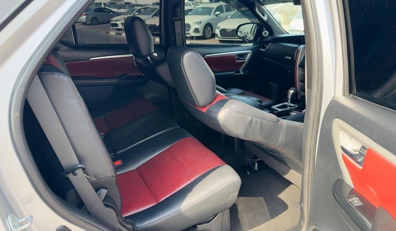 Toyota Fortuner PREMIUM CONDITION | RHD | 2.8L DIESEL ENGINE | 2019 | (AT) | REAR VIEW CAMERA | ELECTRIC SEAT