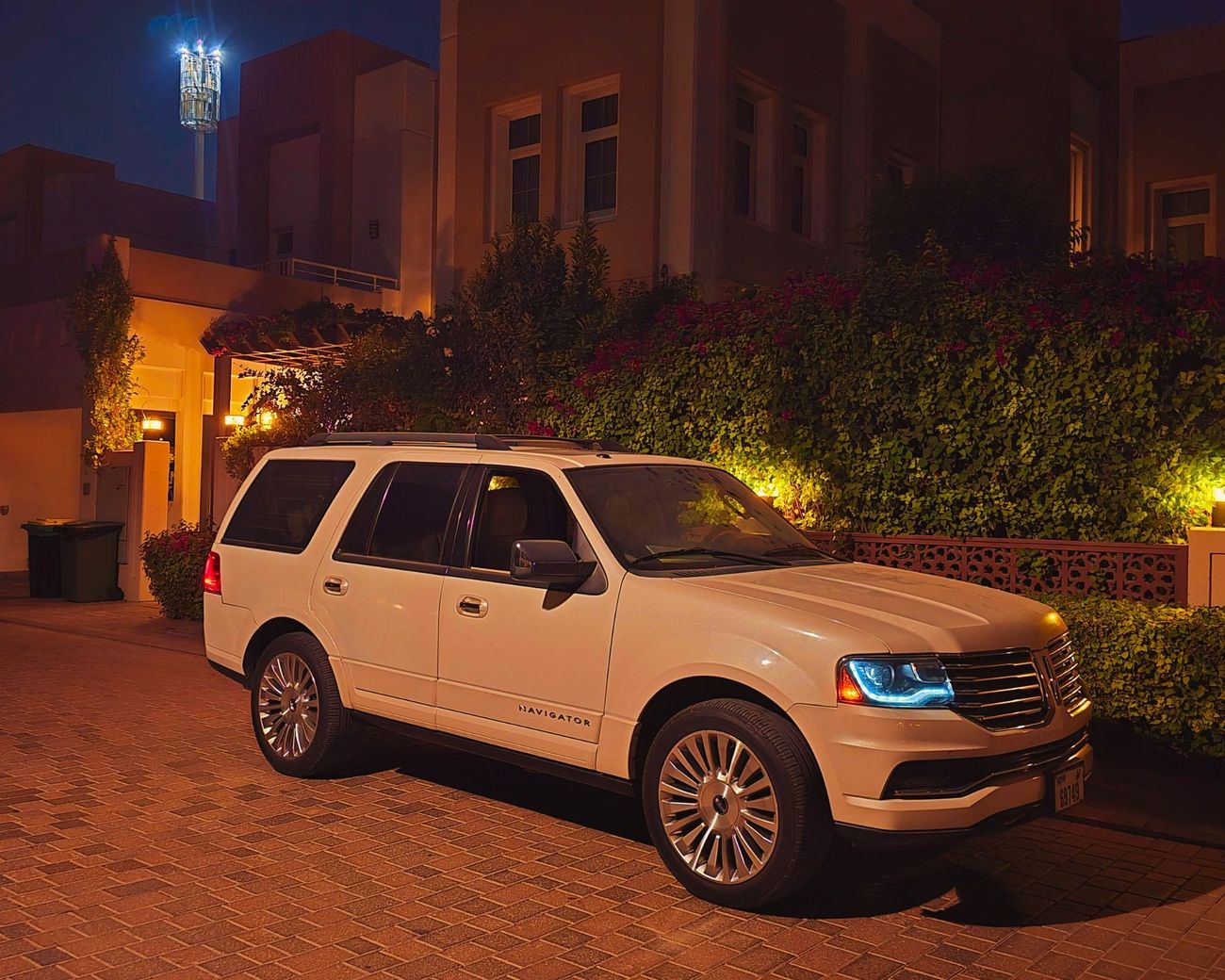 Lincoln Navigator Std 3.5L (385 HP)