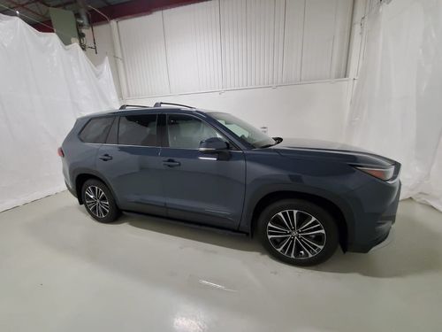 تويوتا هايلاندر PLATINUM MAX 2.4L HYBRID AWD