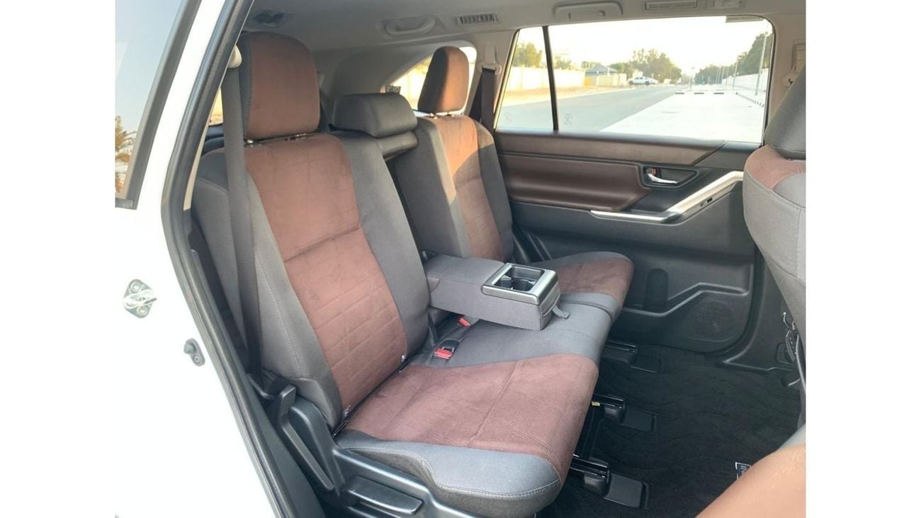 Toyota Innova TOYOTA INNOVA 2024 2.0L HYBRID, GCC SPACE Full Option