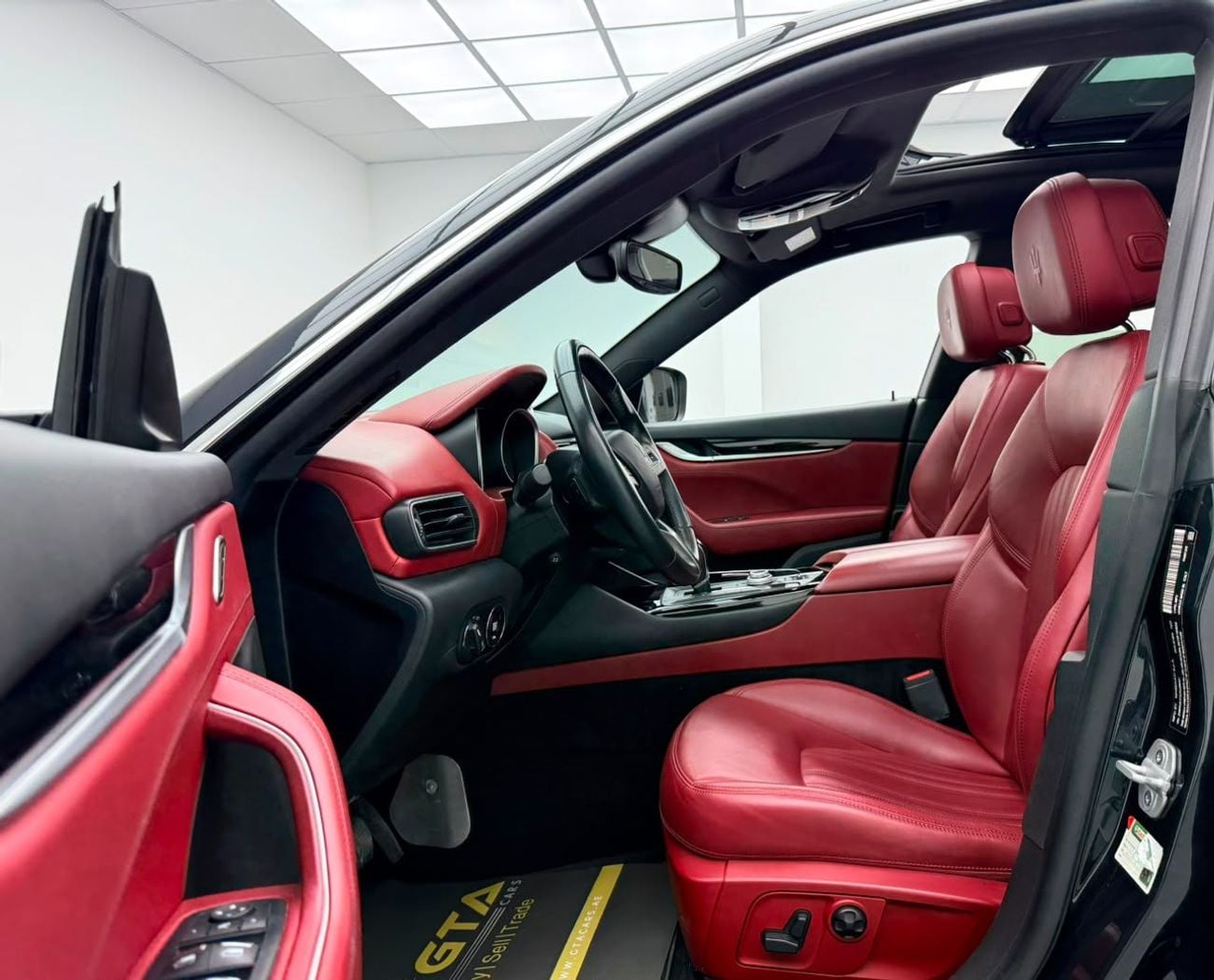 Maserati Levante STD 2018 Maserati Levante, Full Maserati Service History, Well Maintained, GCC