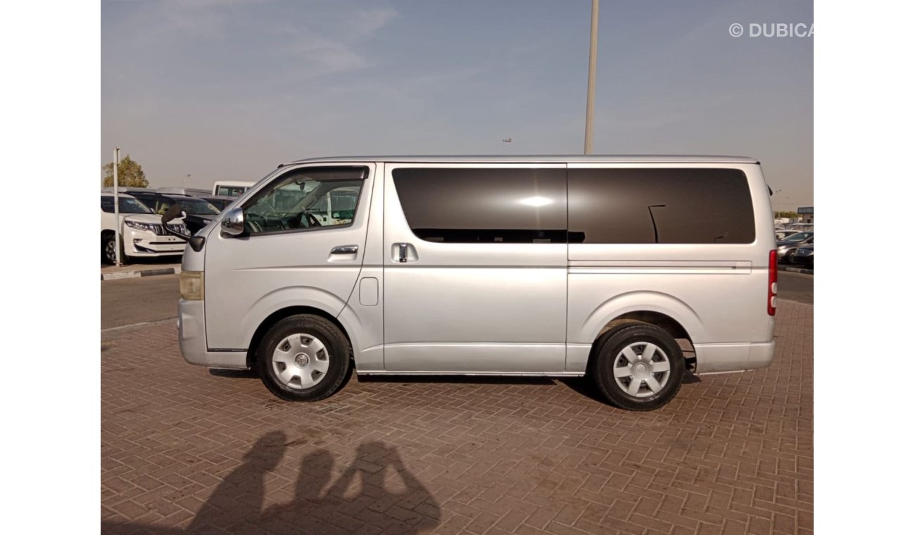 تويوتا هاياس TOYOTA HIACE VAN RIGHT HAND DRIVE (PM1644)