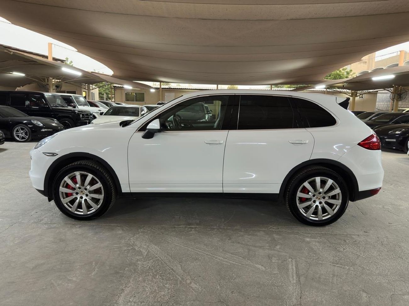 Porsche Cayenne Turbo 4.8L (500 HP) PORSCHE CAYENNE TURBO 2012 4.8L | PANORAMIC ROOF | BOSE SOUND SYSTEM | SPECIAL B