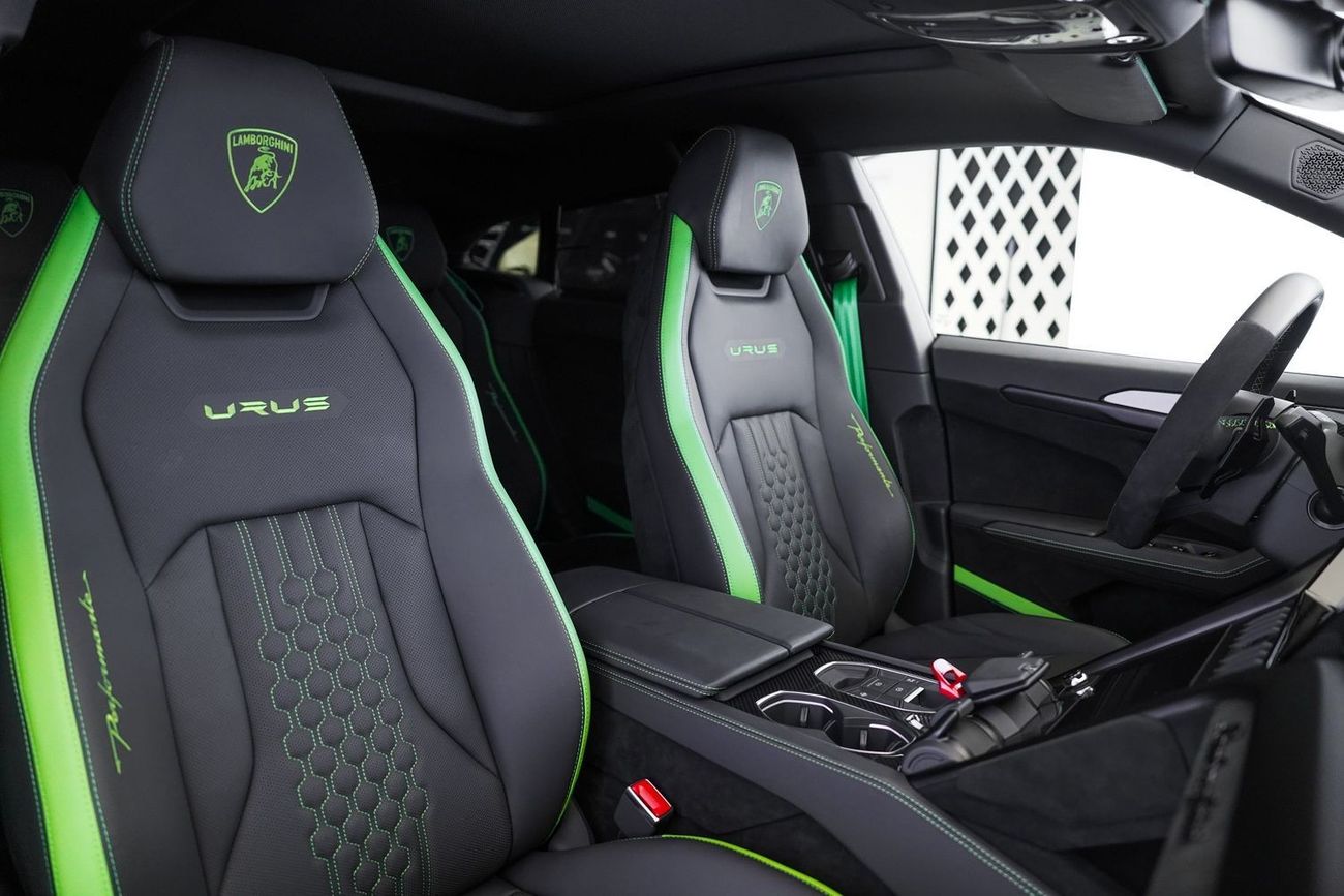 لامبورغيني اوروس 4.0T V8 Performante