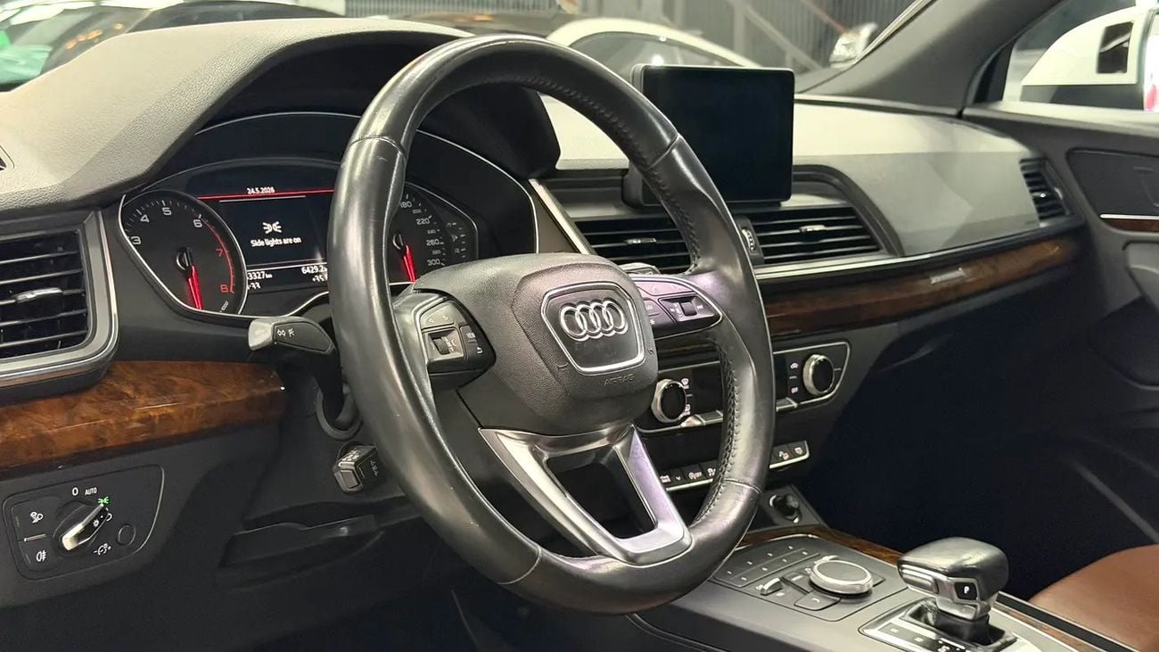 أودي Q5 45 TFSI S-LINE