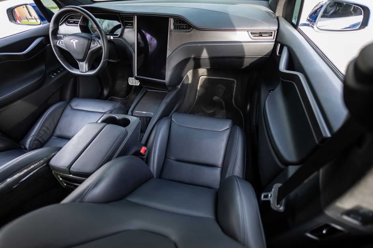 تسلا موديل اكس Performance