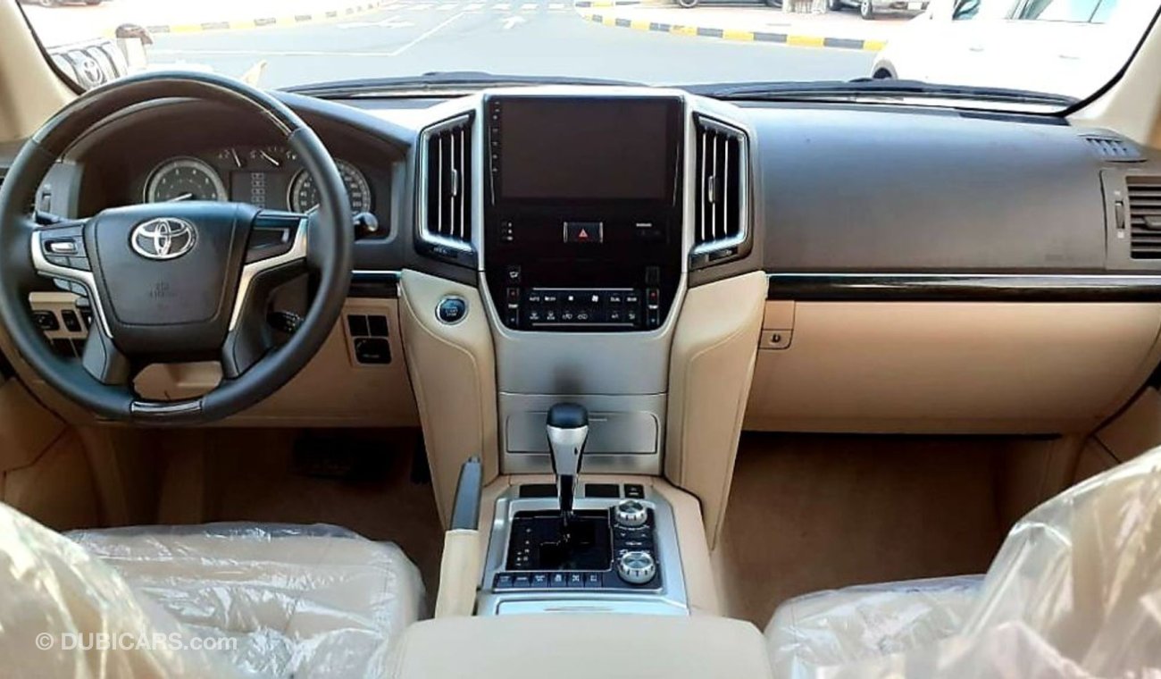 Toyota Land Cruiser 2013 Gcc Chang  bady outside and inside