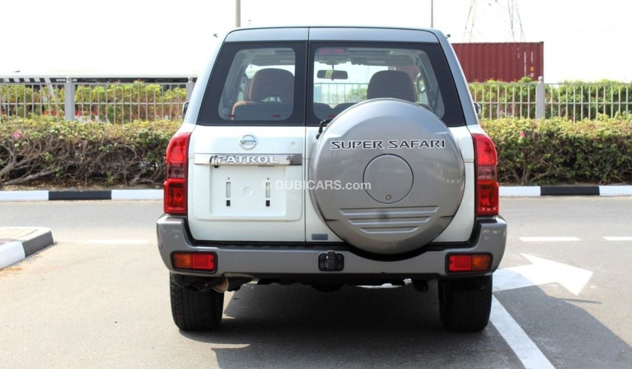Nissan Patrol Super Safari NISSAN PATROL SUPER SAFARI M/T 2020 GCC SINGLE OWNER IN MINT CONDITION