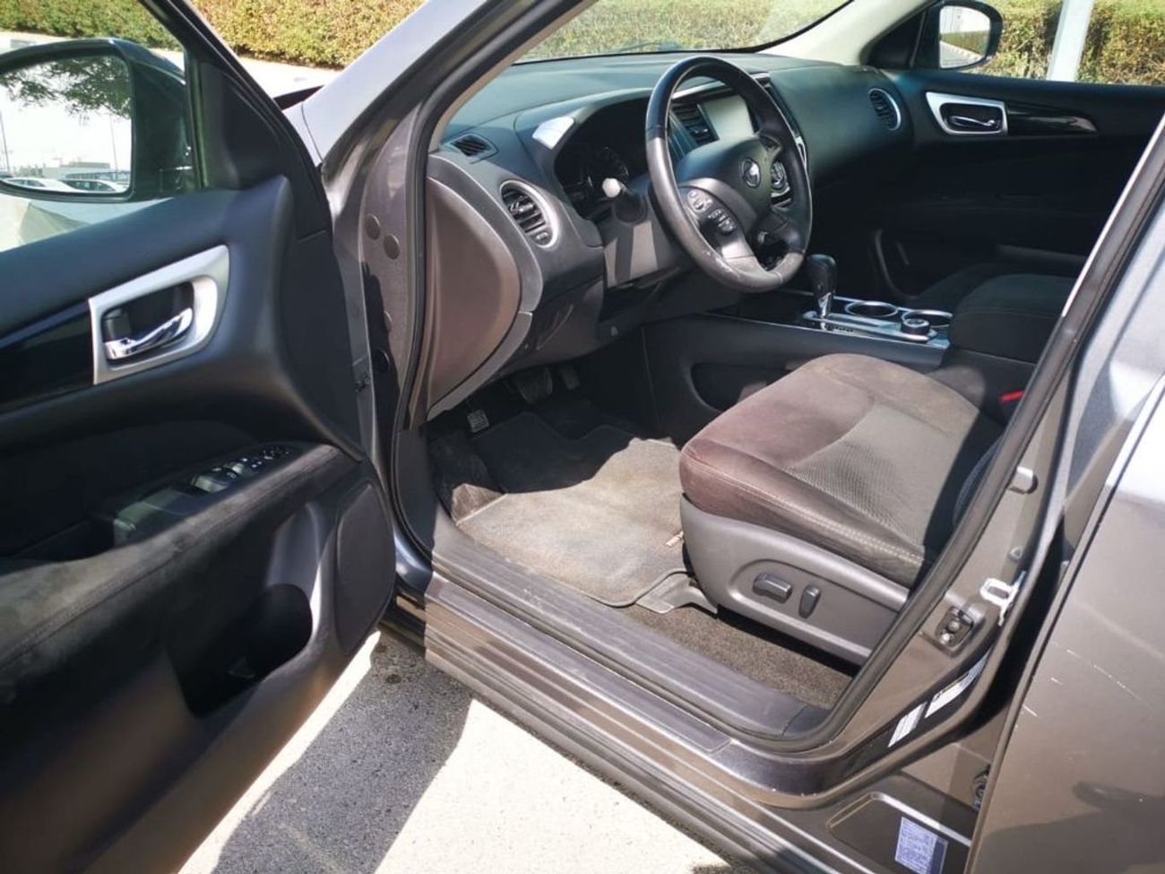 نيسان باثفايندر 2015 Nissan Pathfinder 3.5L V6 | Ready to Drive | Best price in the Market