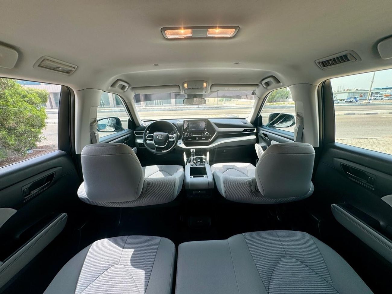 تويوتا هايلاندر LE HEV 2.5L 2022 HYBRID 2.5L GCC (1699/-MONTHLY)