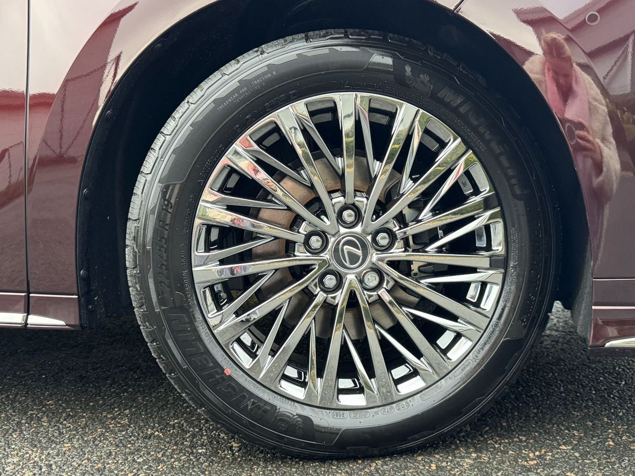 Lexus LM 350h Right Hand Drive