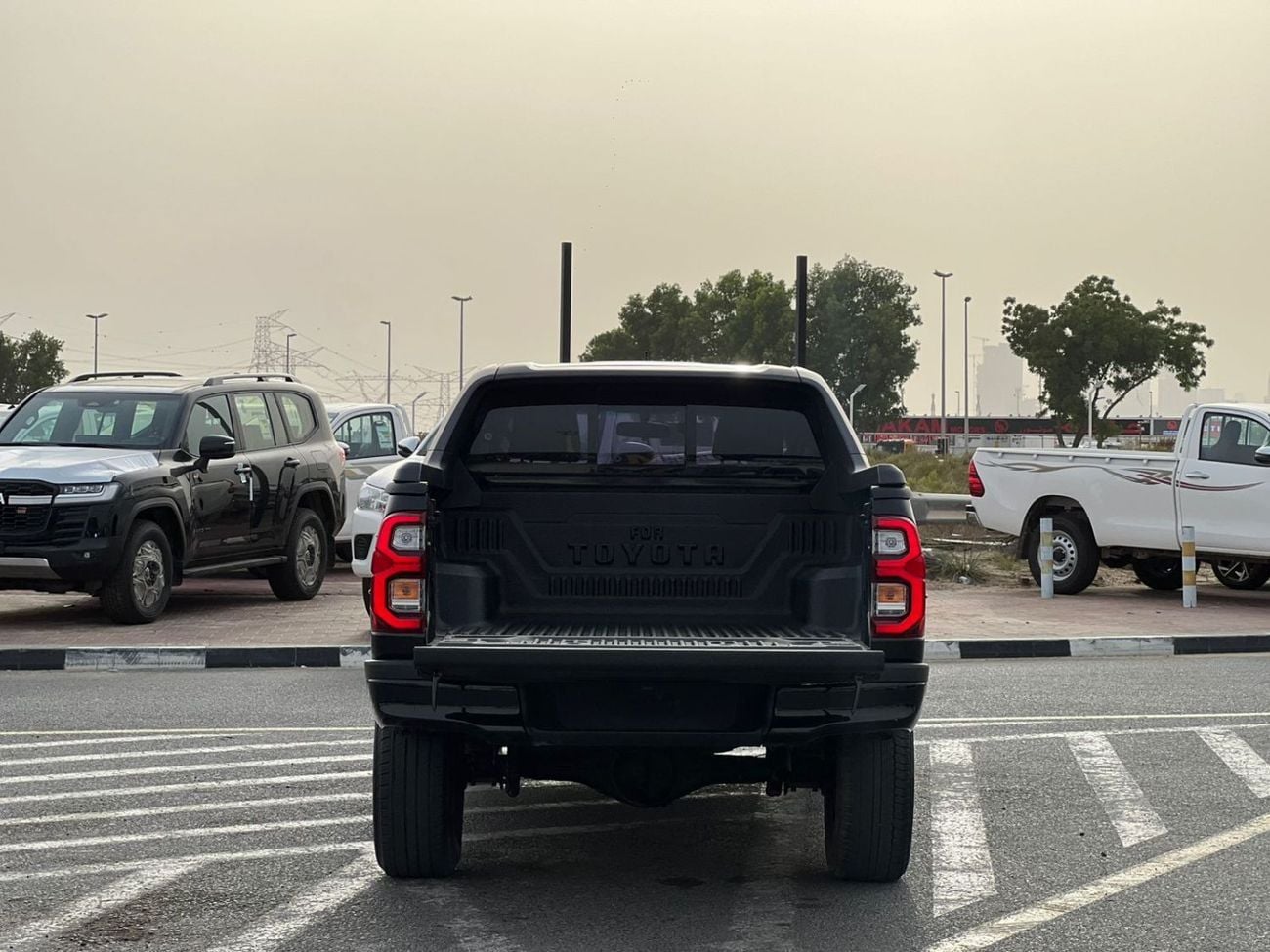 Toyota Hilux ADVENTURE 2022 Toyota Hilux Modified - 2.7L V4 - GCC - AWD 4x4 - Rear Camera - Patrol