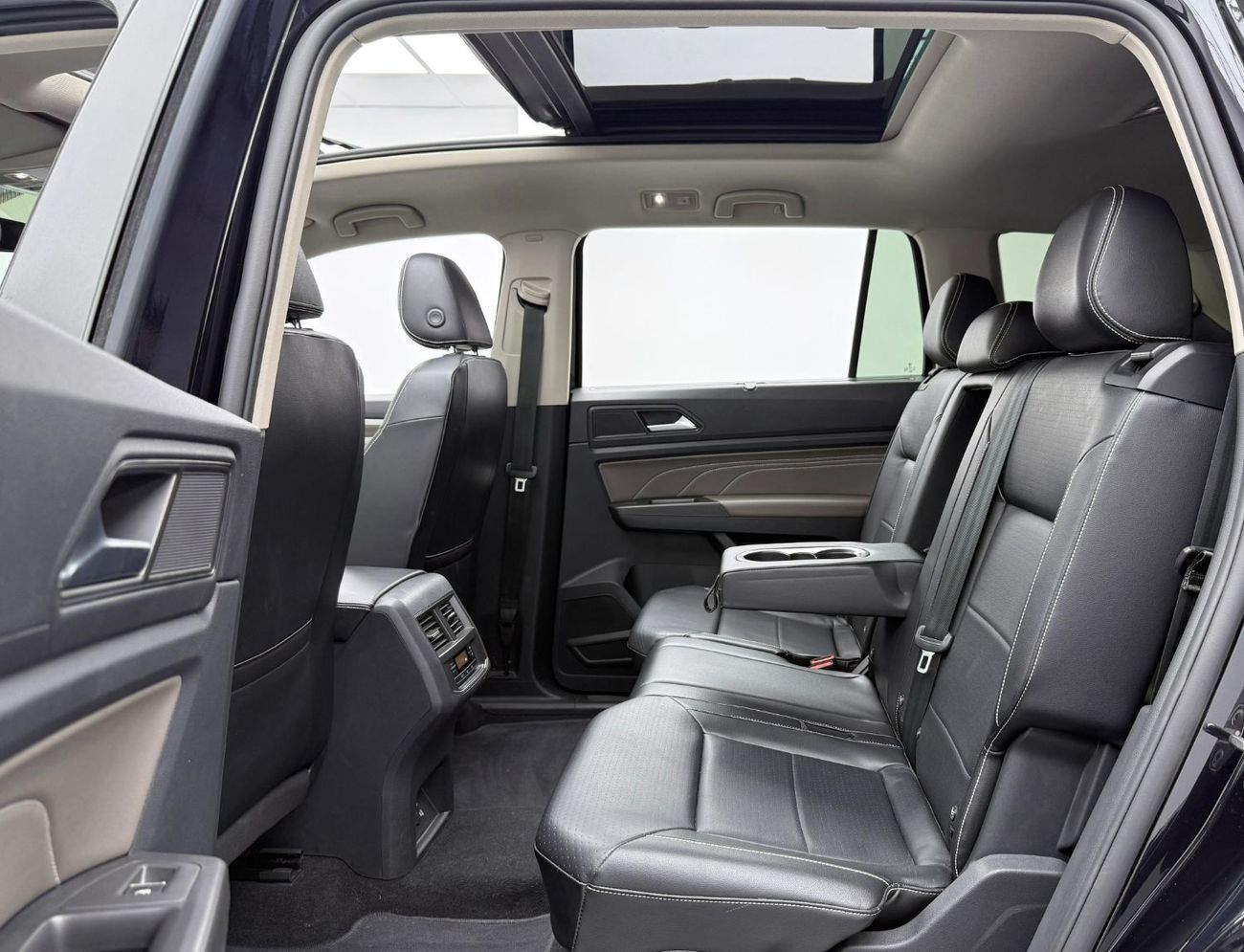 فولكس واجن تيرامونت Comfortline 3.6L 2022 Volkswagen Teramont Comfortline, 2027 VW Warranty, Full VW Service History, 7