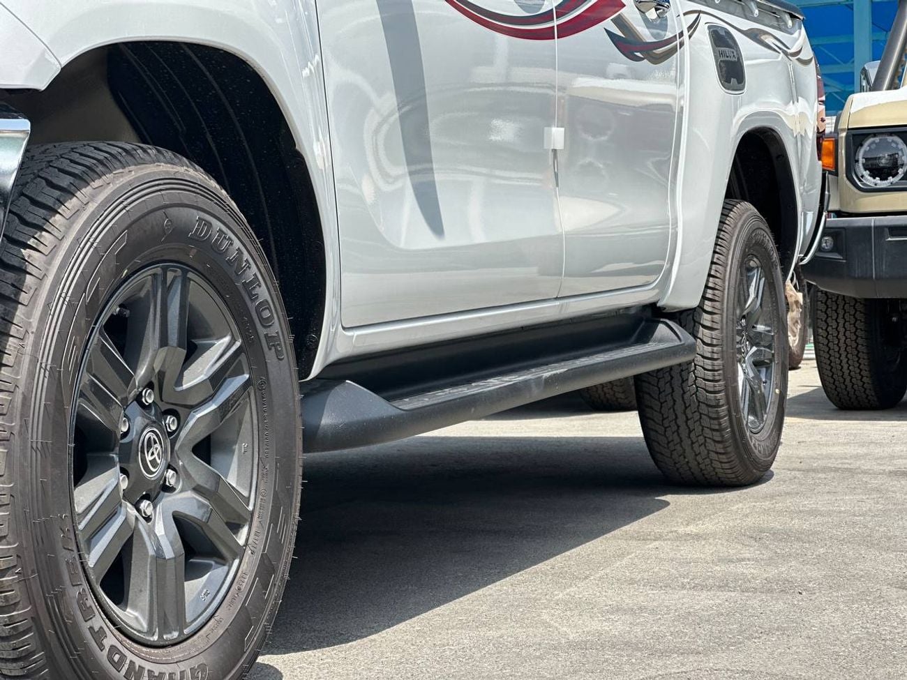 Toyota Hilux 2.8L DSL A/T // 2026 // High Option With Cruise Control , DVD , Wireless Charger , Side Step // Spec