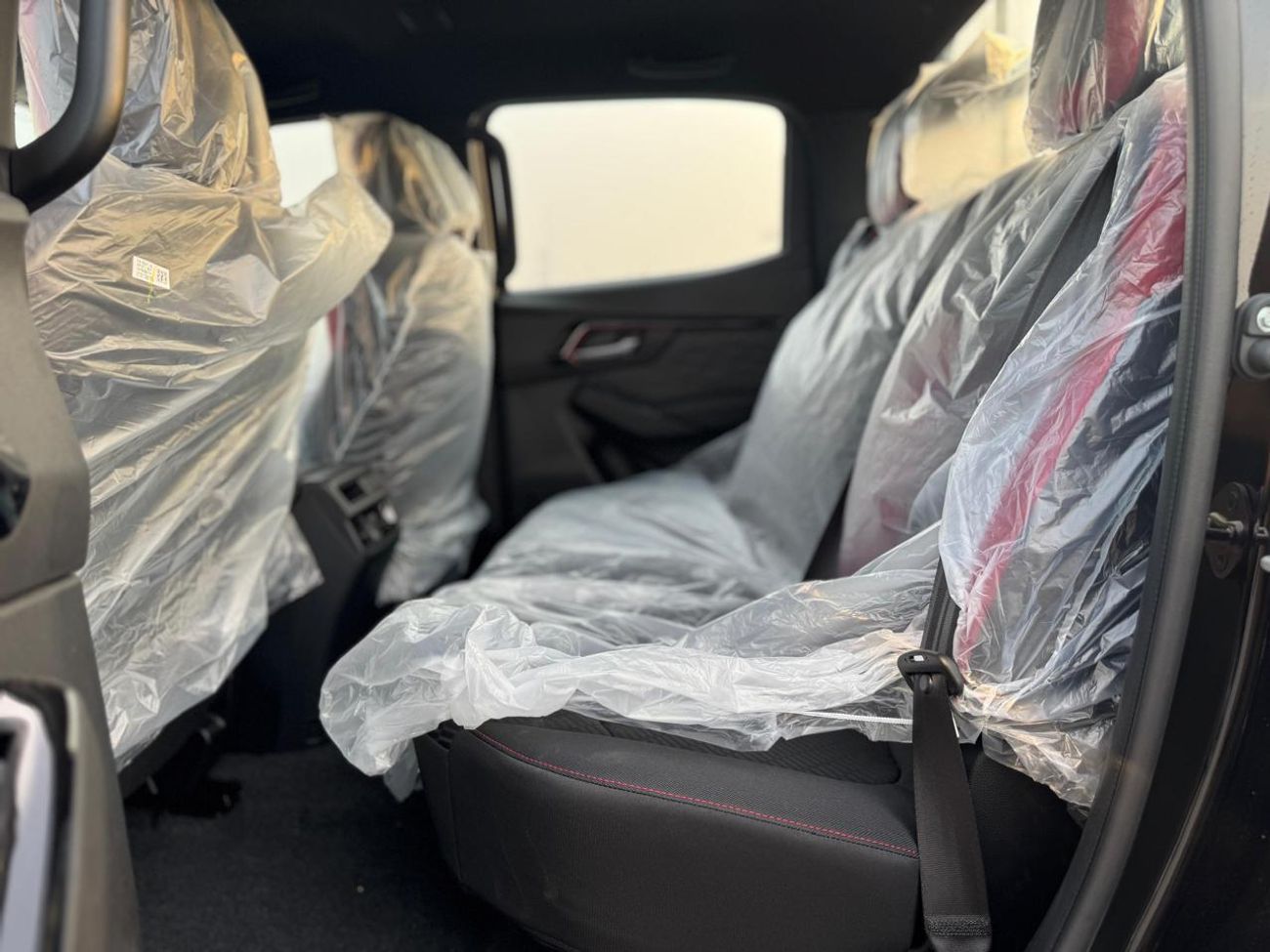 إيسوزو D ماكس 3.0L Crew Cab 4WD GT