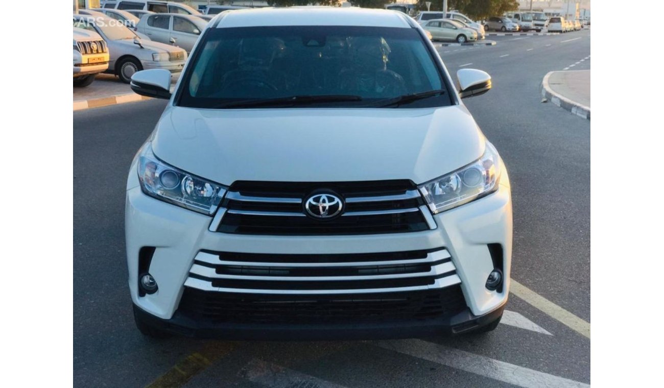 Toyota Kluger Toyota kluger model 2019 white colour