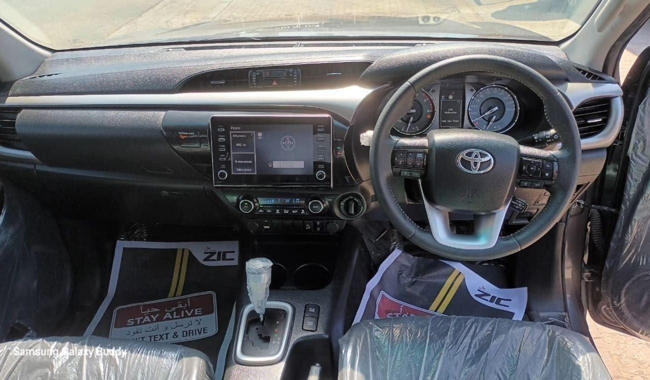 Toyota Hilux diesel 2.8 liter automatic gear with back camera push button start
