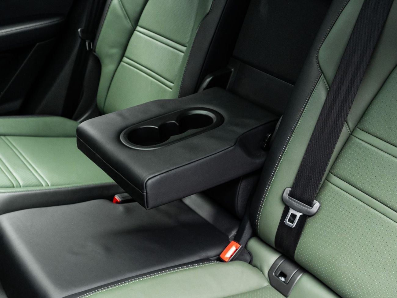 بورش كايان 2025 Porsche Cayenne Coupe, 3.0 TC V6, AWD, 335bhp, 8 Speed Auto