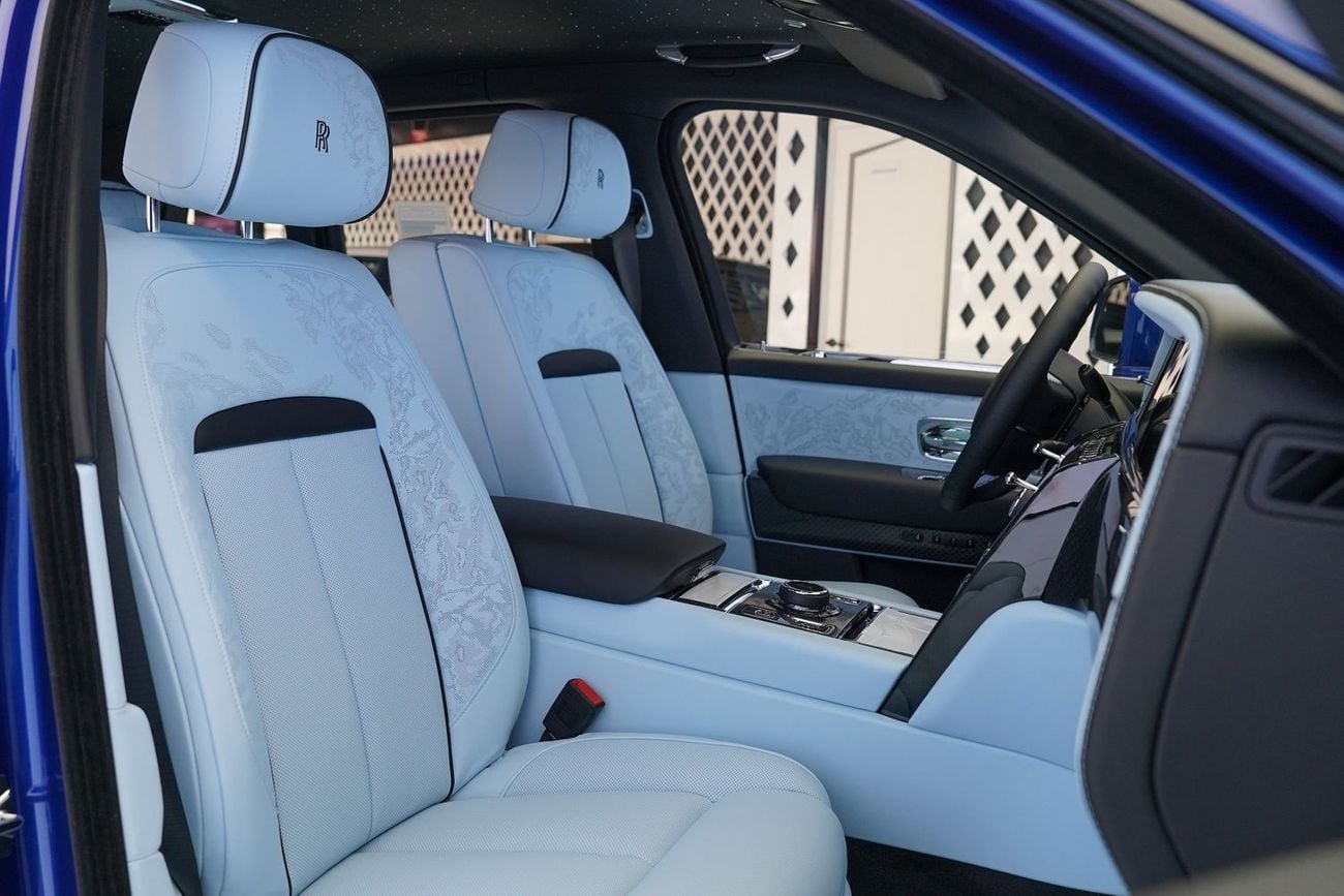 رولز رويس كولينان BLACK BADGE