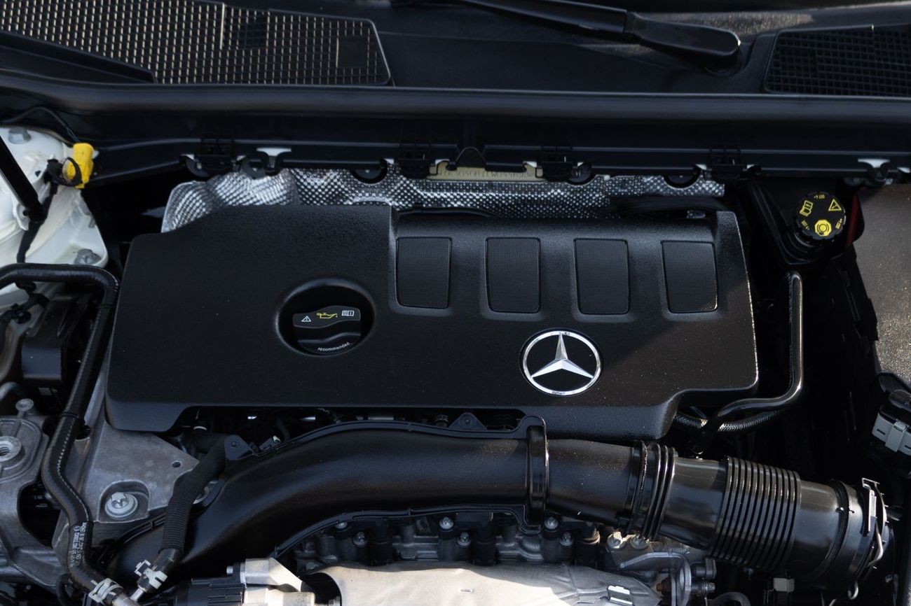 Mercedes-Benz A 250 AMG Premium + 2.0L