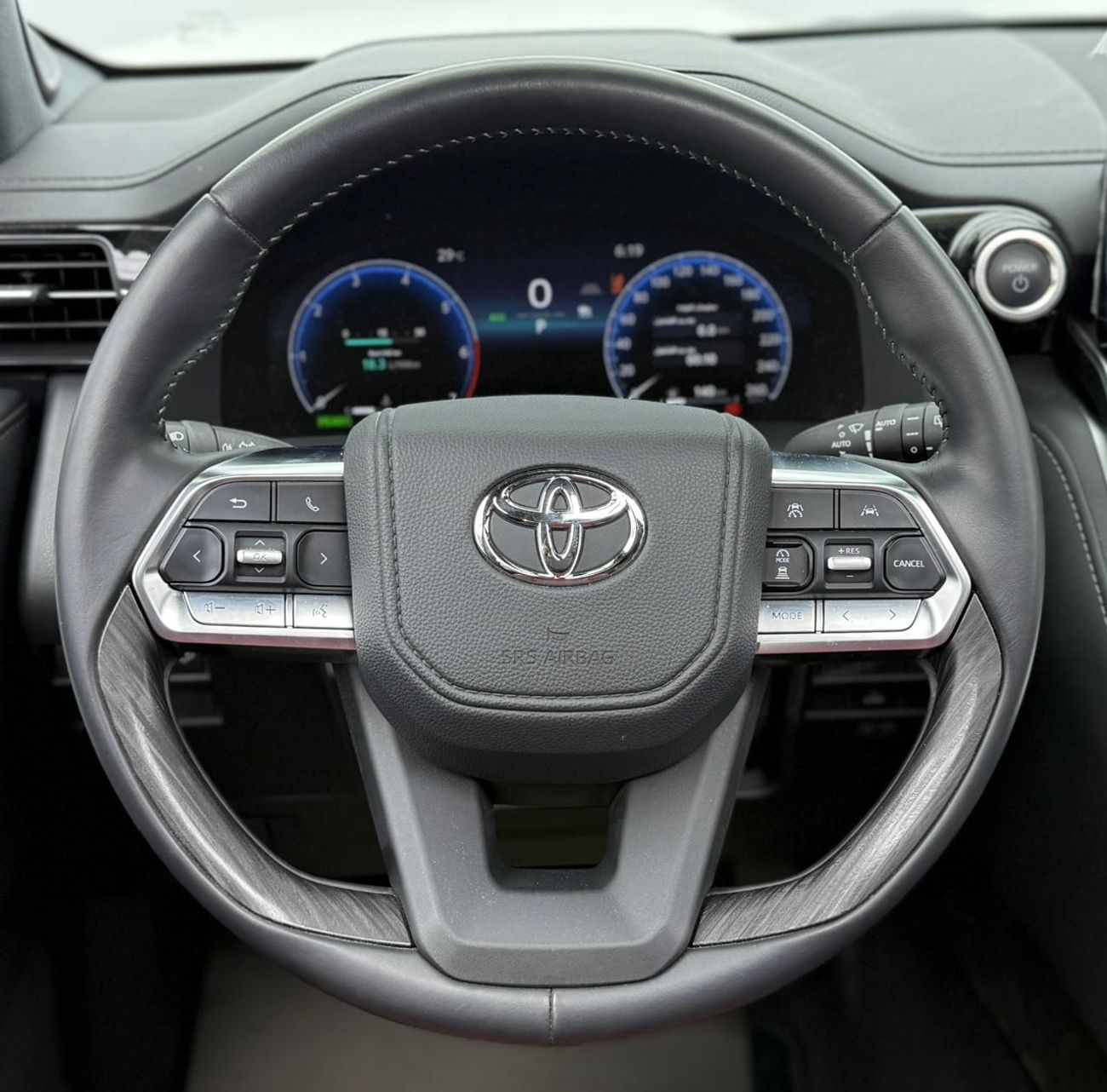 تويوتا لاند كروزر VXR 3.5L 2025 Toyota Land Cruiser VXR, Toyota Warranty+Service Contract+Full Service History ,GCC