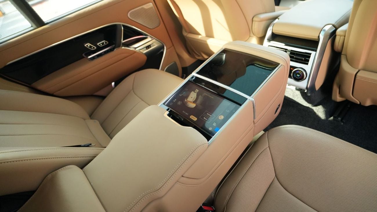 لاند روفر رينج روفر Autobiography P400 3.0L Black 2026 MY Export Only