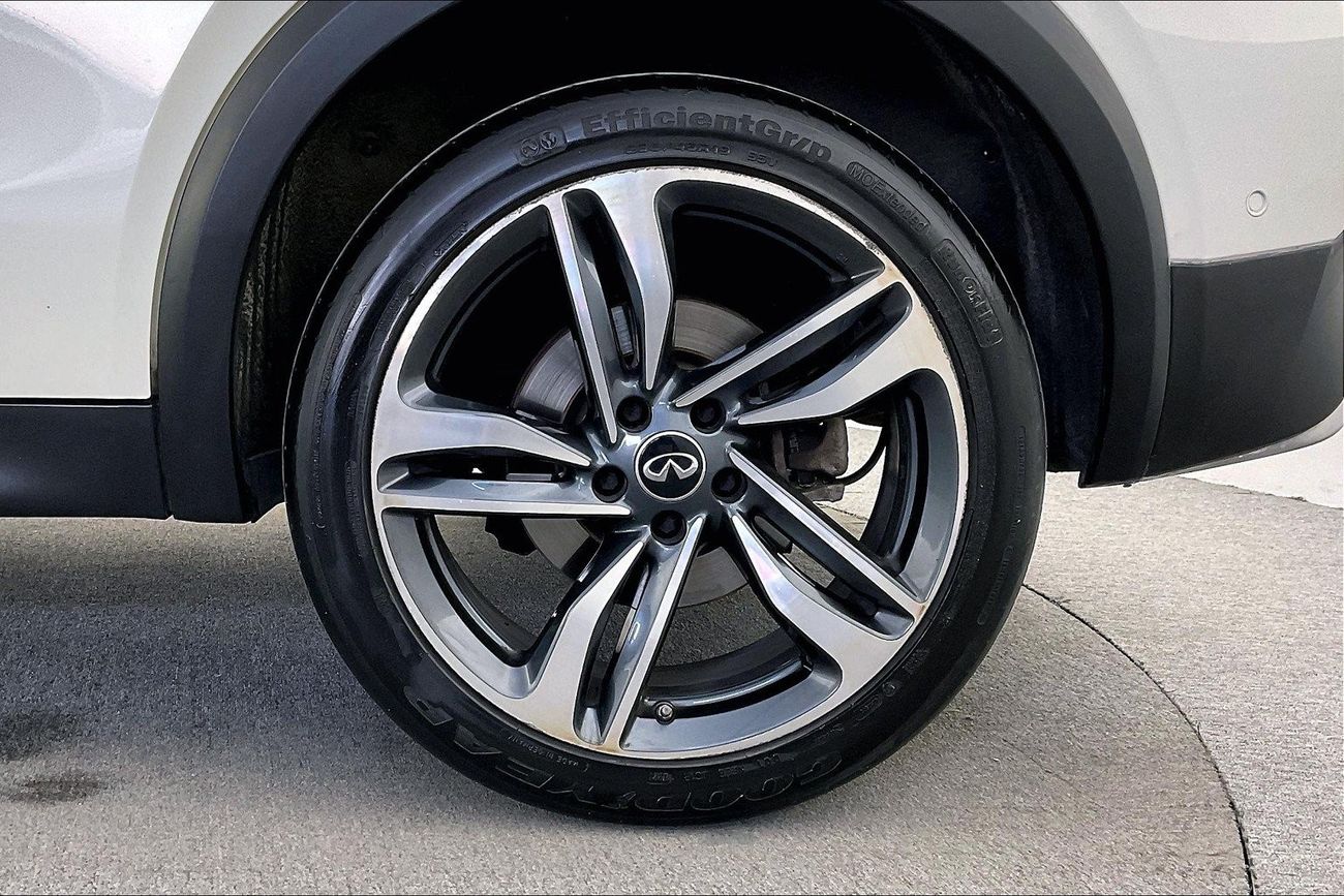 إنفينيتي QX30 Luxe | شامل الضمان | 0 ﺪﻔﻋﺓ ﺃﻮﻟﻯ