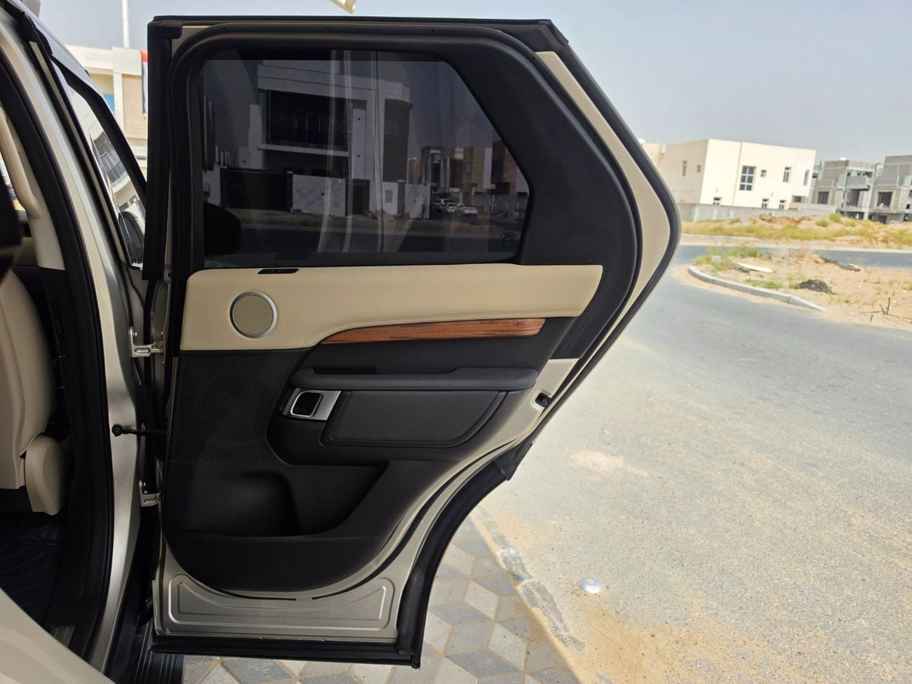 لاند روفر دسكفري HSE LUXURY