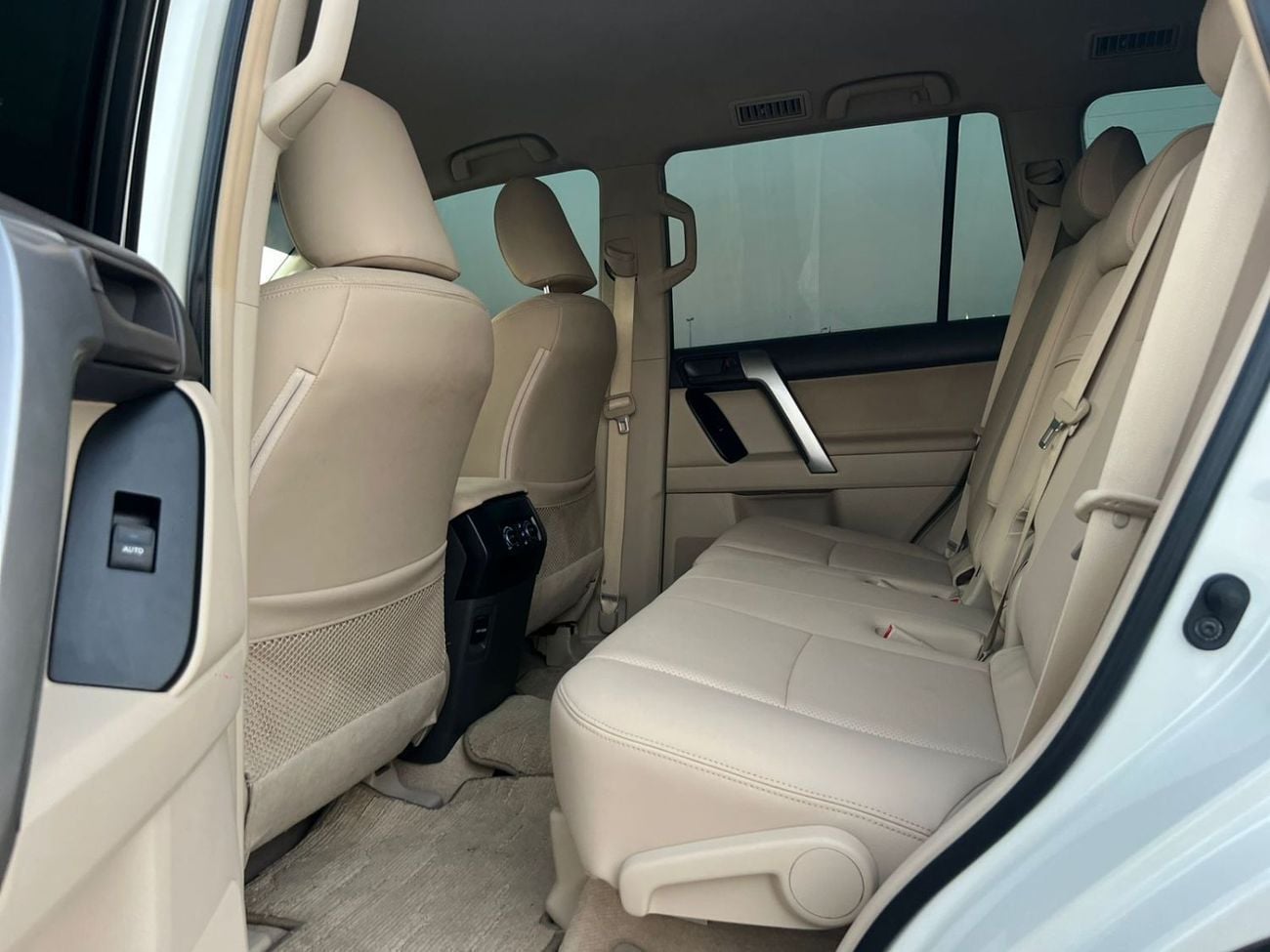 تويوتا برادو TX-L 2019 4.0L V6 - AWD 4x4 - Electric Seat - Rear CAM & Sensors - Cool Box -