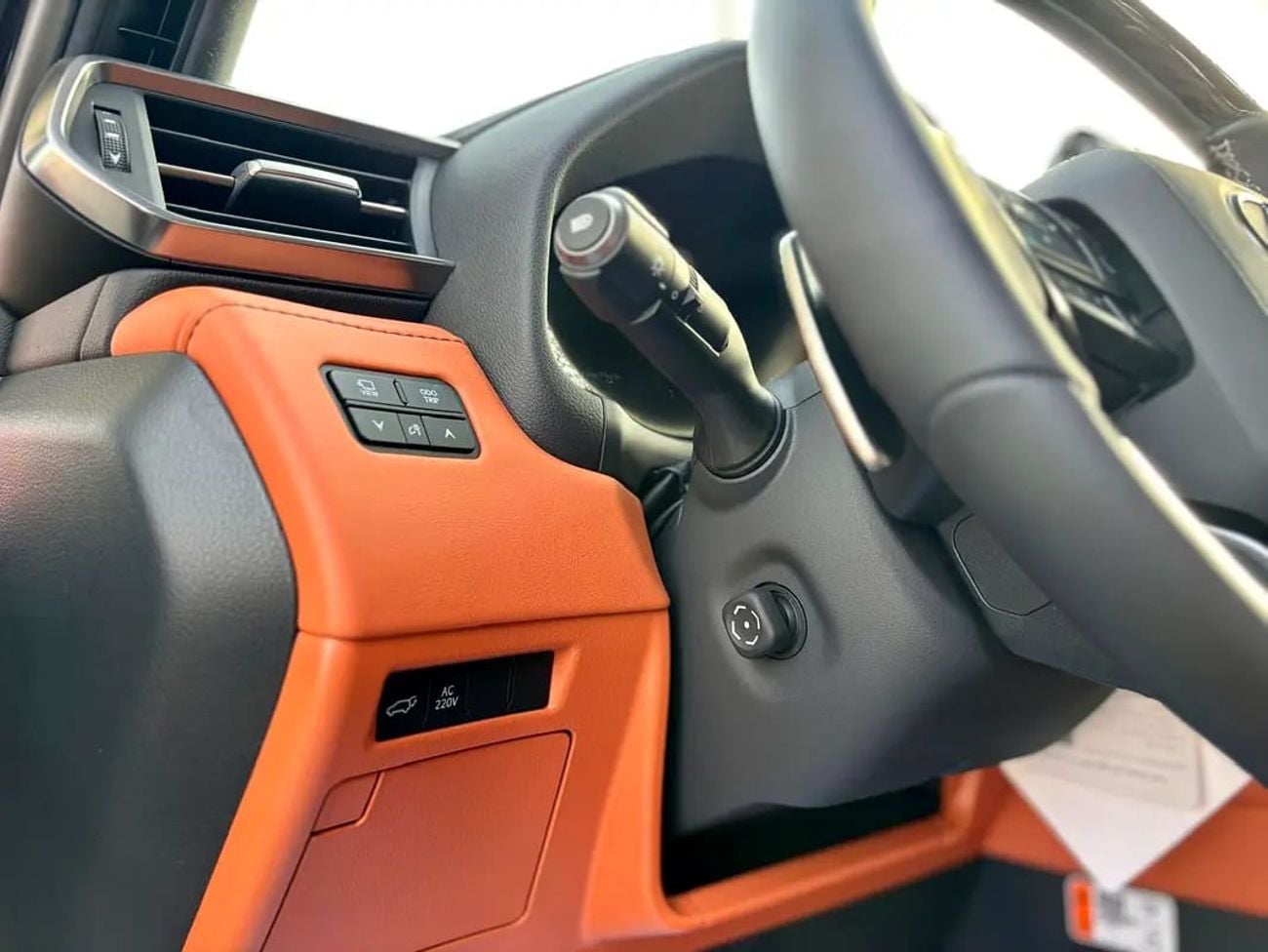 Lexus LX700h VIP GCC Specs | Brand Luxury Hybrid without park