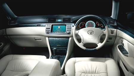 Toyota Brevis interior - Cockpit
