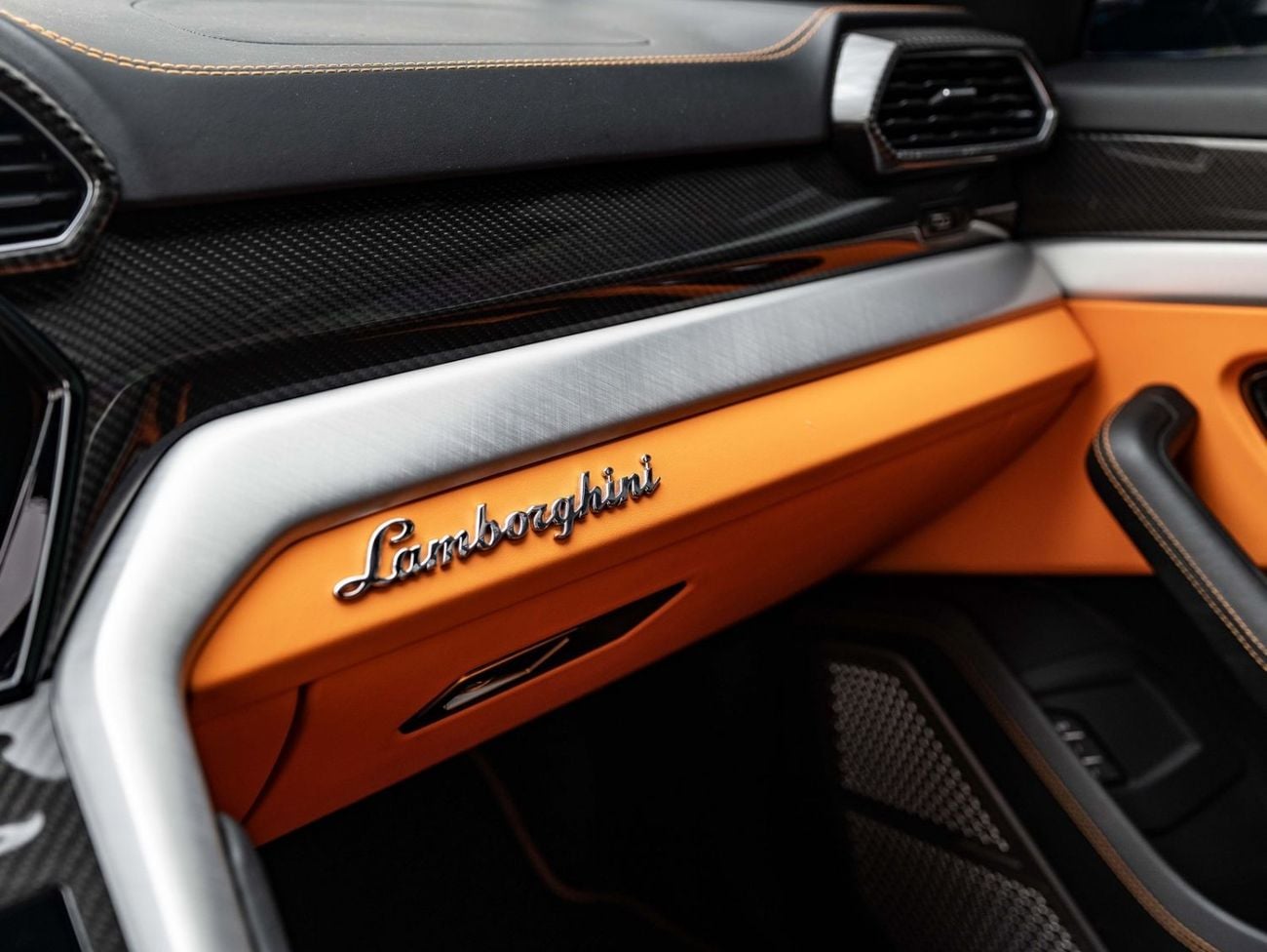 Lamborghini Urus STD