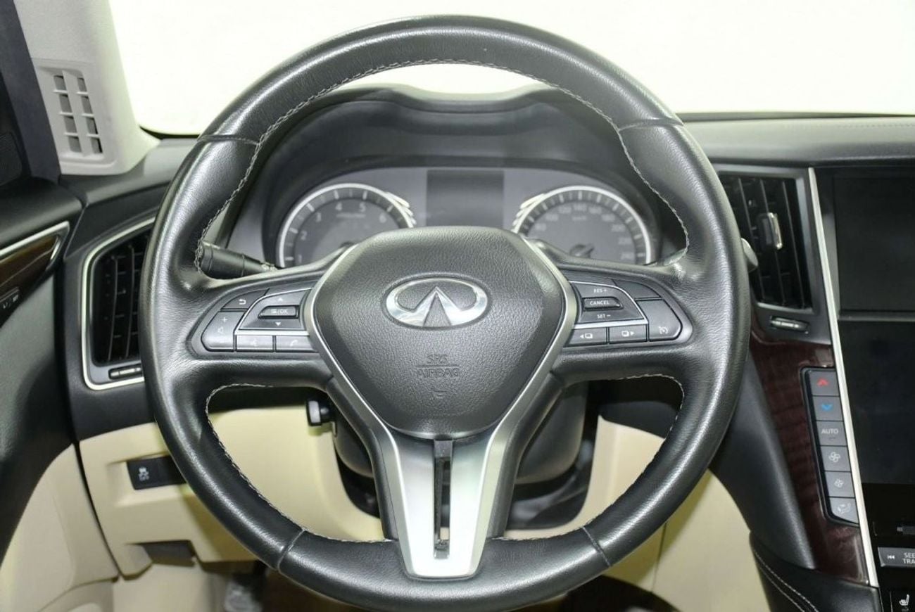 إنفينيتي Q50 لاكس لاكس