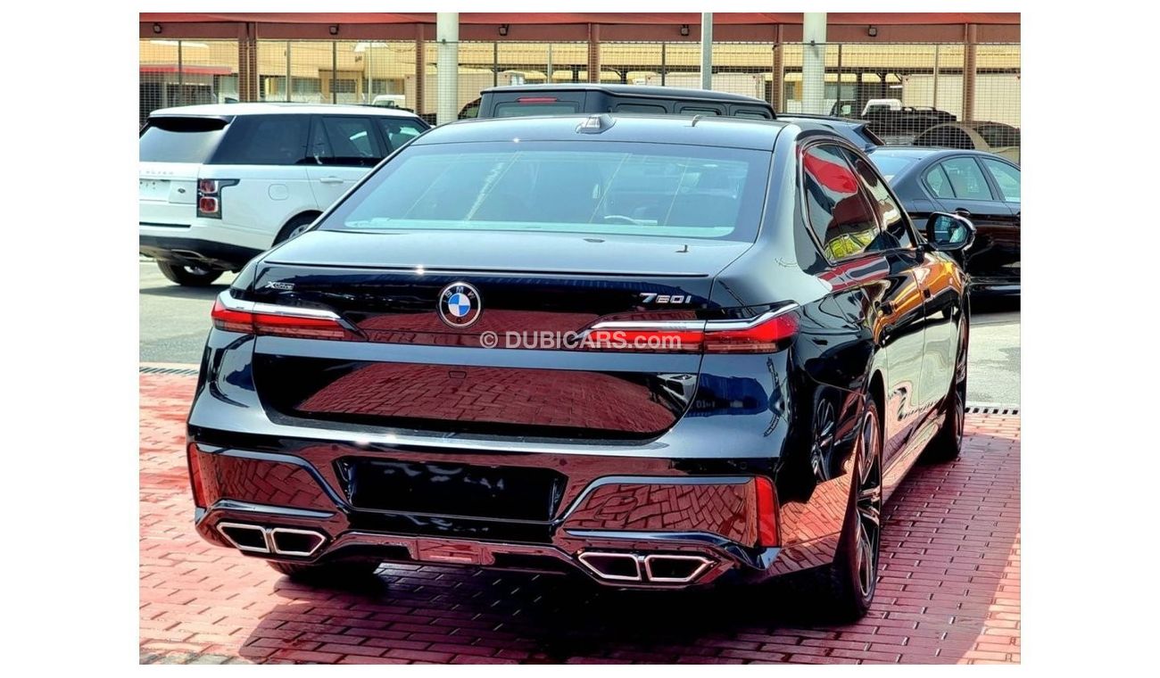 بي أم دبليو 760Li i xDrive 5 Years W&S  M Sport 2023 GCC
