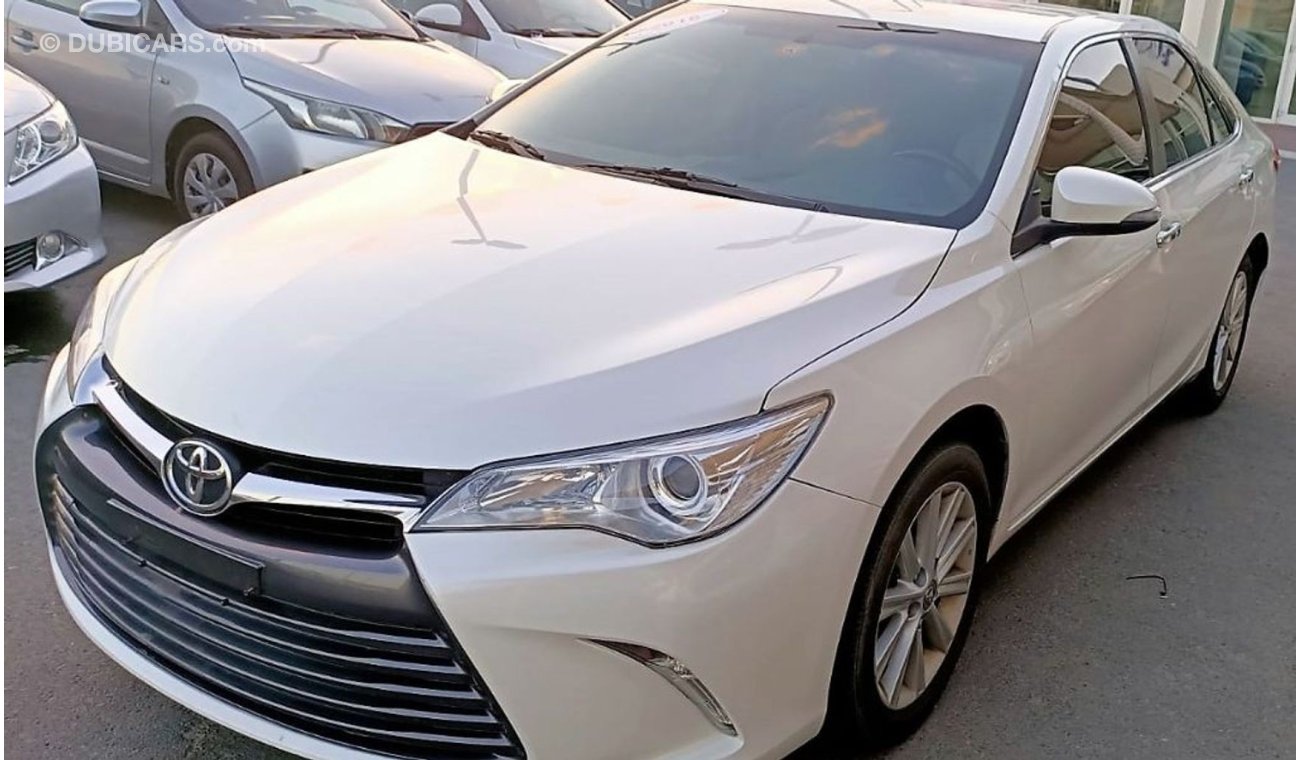 Toyota Camry SE (NO 2) / ACCIDENTS FREE