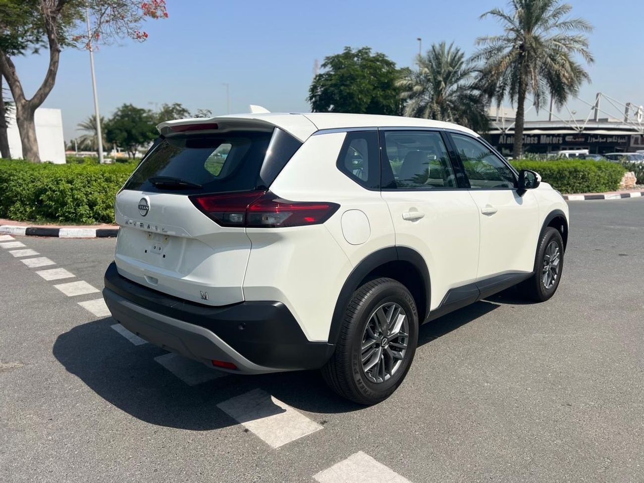 Nissan XTrail S 2.5L (169 HP) FWD (5 Seater)