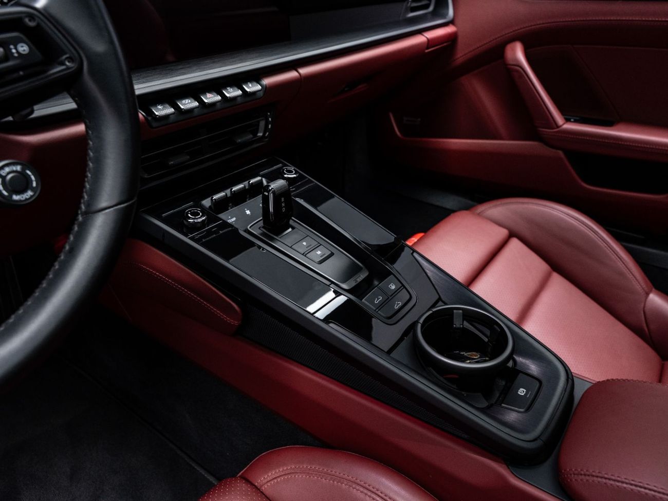 بورش 911 CARRERA GTS BUY NOW, PAY 2027 | THE BLACKLINE STANDARD | 2026 Porsche Warranty, GCC Specs, Low KM's