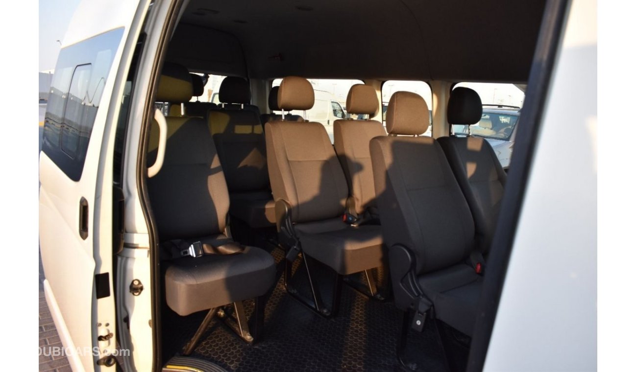 تويوتا هاياس 2017 | TOYOTA HIACE HIGHROOF BUS | V4 14-SEATER | MANUAL TRANSMISSION | GCC | VERY WELL-MAINTAINED |