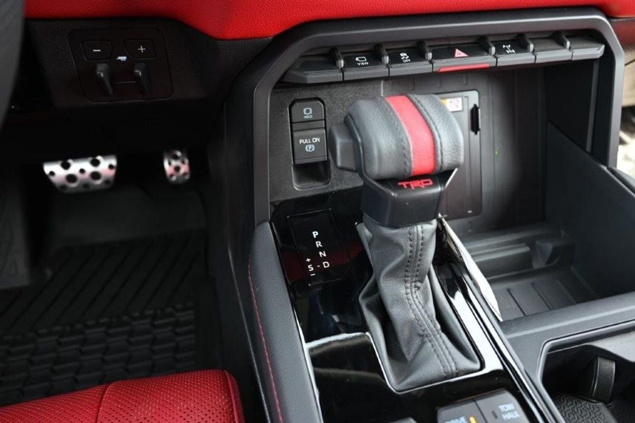 Toyota Tundra TRD PRO HYBRID V6 3.4L 4WD 5-SEATER AT