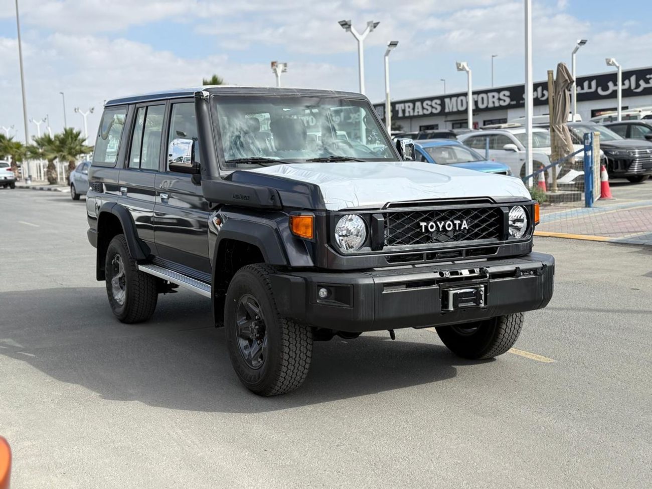 Toyota Land Cruiser 70 LC76 HARDTOP 4.0L PETROL 5 DOORS M/T FULL OPTION 2025 MODEL