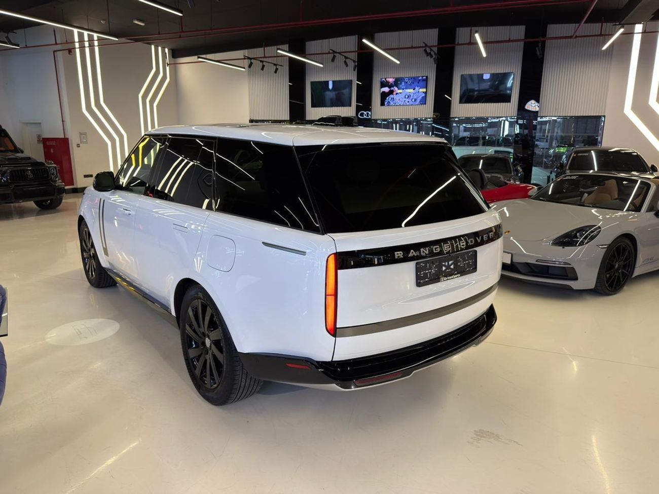 Land Rover Range Rover 2024 Range Rover P550e SE - PHEV Up to 100 Km ! - Brand New - Warranty available up on request